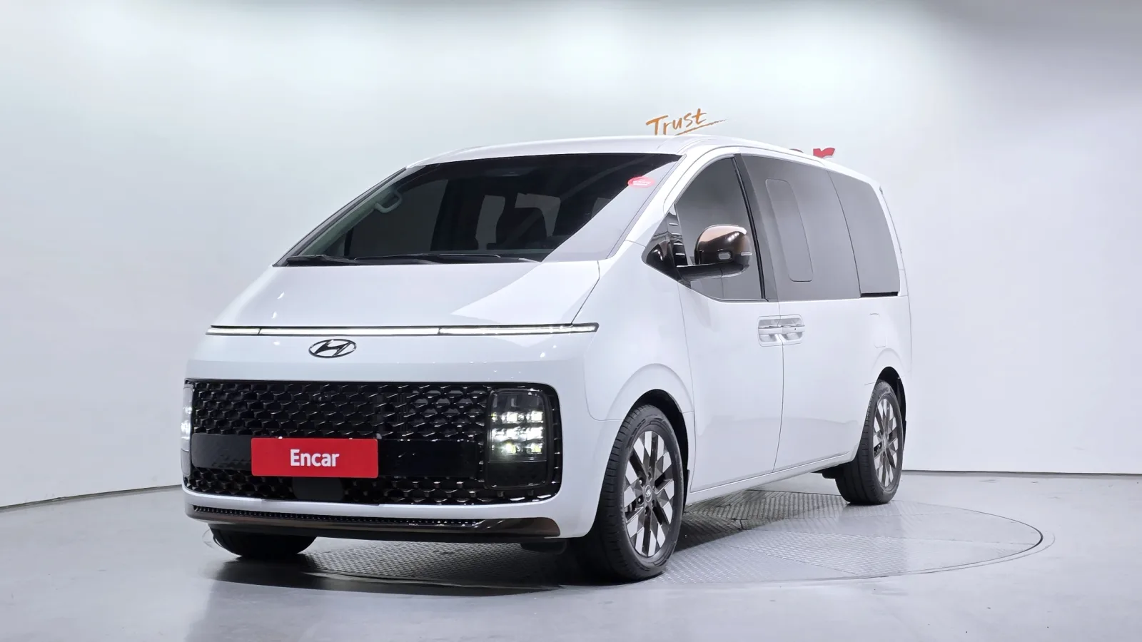 2024 Hyundai Staria