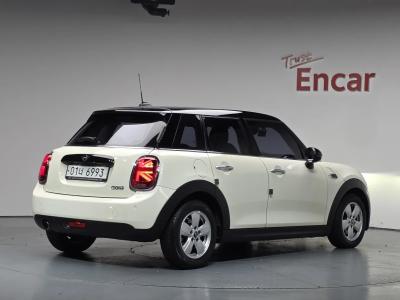 2019 MINI Cooper