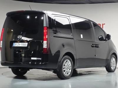 2025 Hyundai Staria