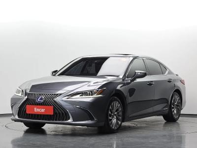 2019 Lexus ES