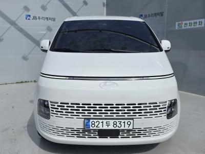 2025 Hyundai Staria