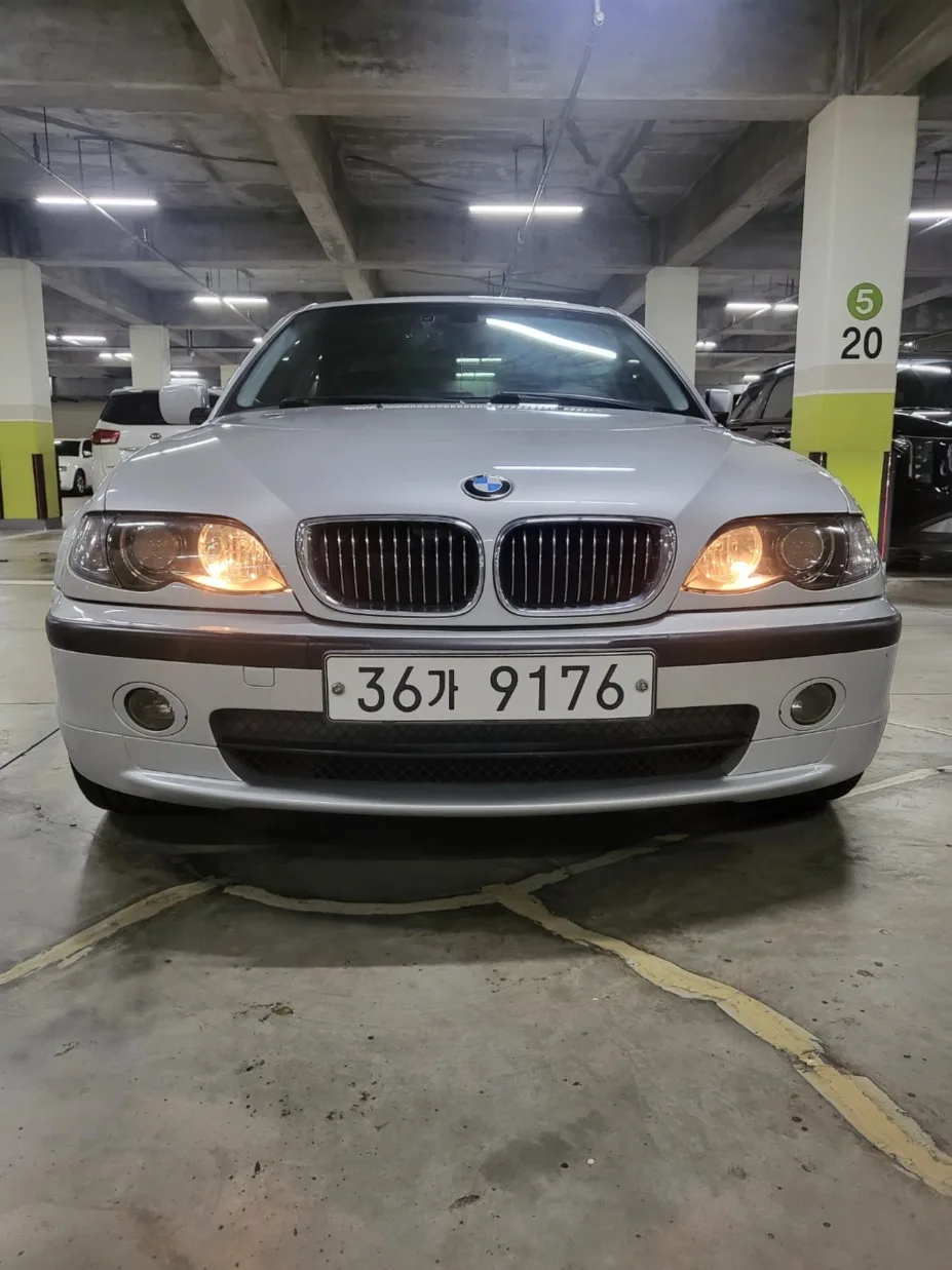 2004 BMW 3-Series