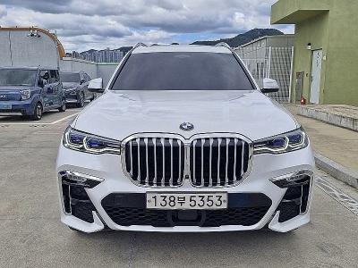 2021 BMW X7