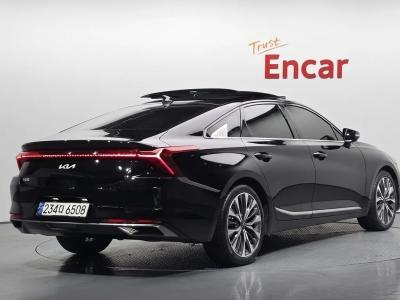 2022 Kia K8