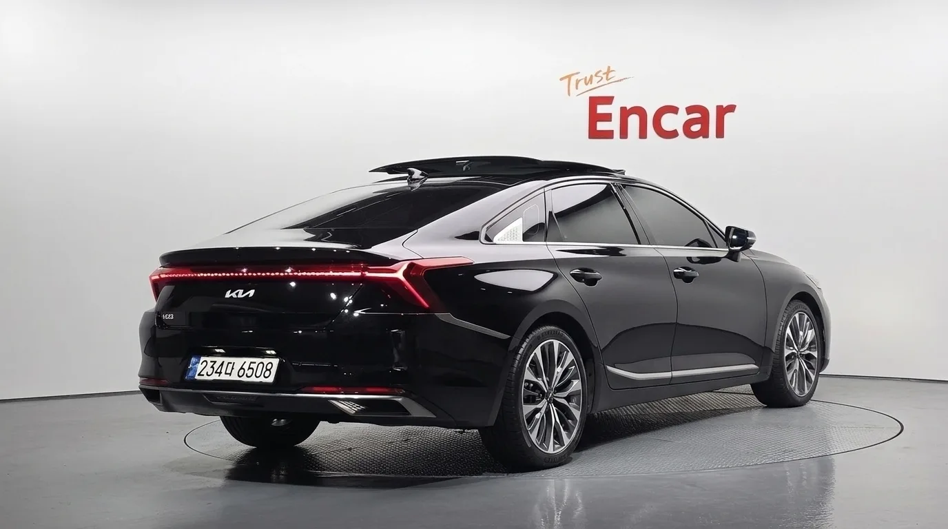 2022 Kia K8