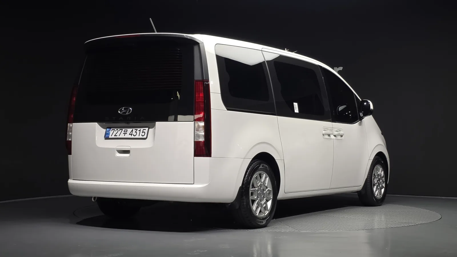 2022 Hyundai Staria