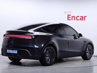 2025 Tesla Model Y