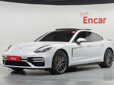 2023 Porsche Panamera