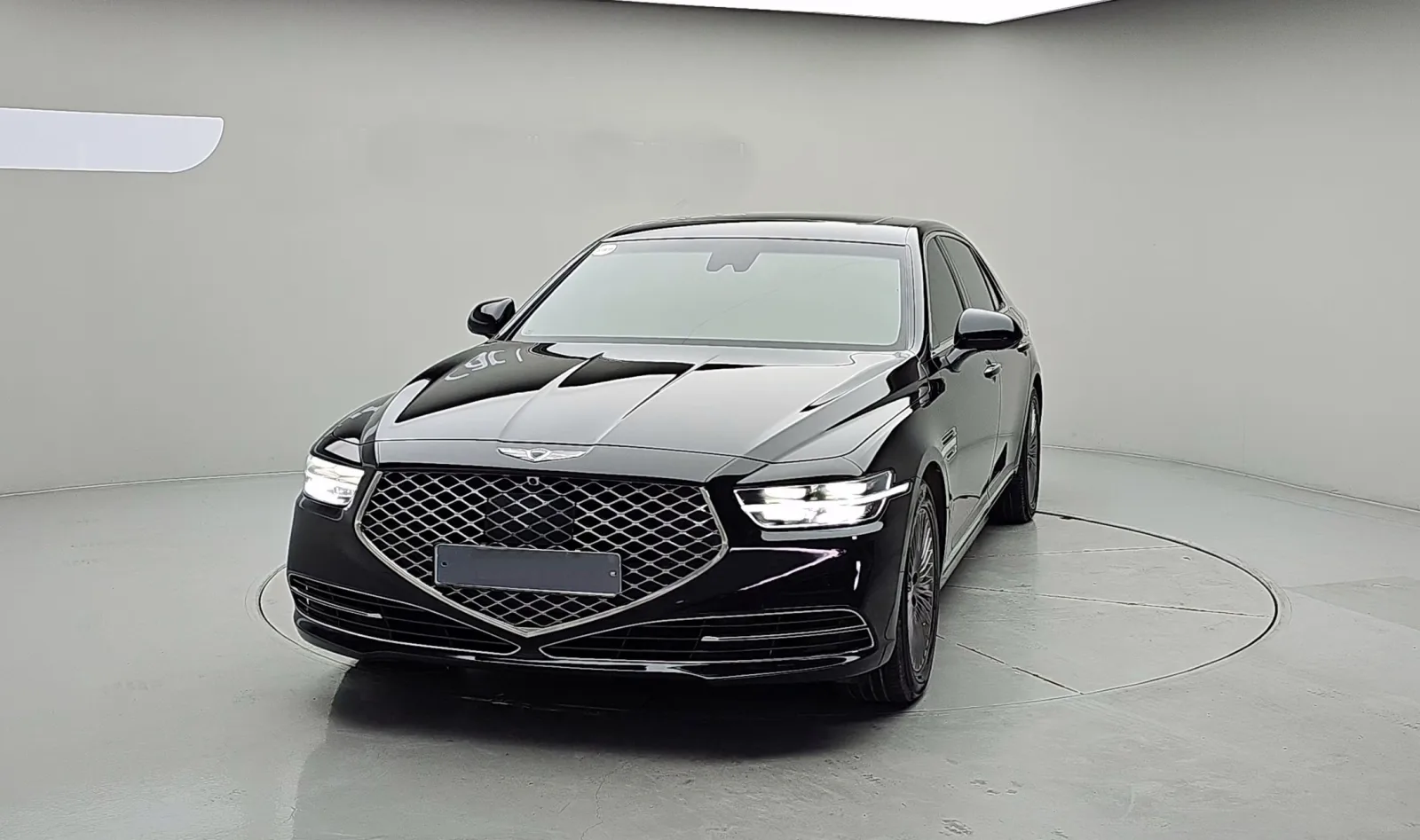 2021 Genesis G90