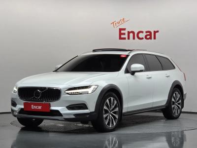 2023 Volvo V90