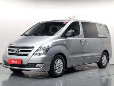 2016 Hyundai Starex
