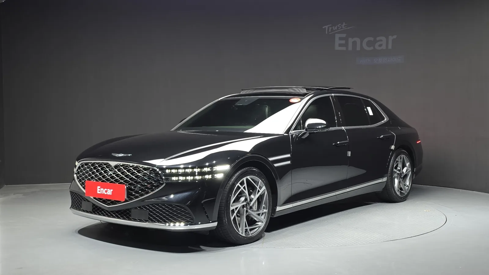 2022 Genesis G90