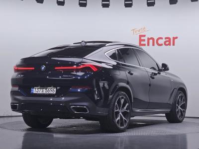 2022 BMW X6