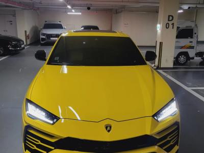 2021 Lamborghini Urus