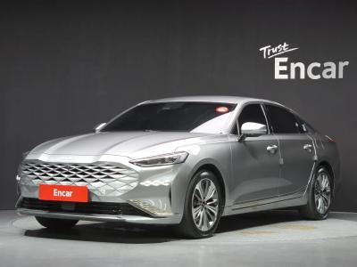 2022 Kia K8