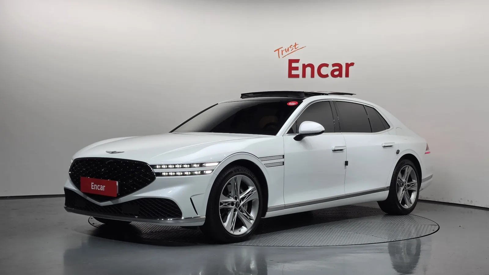 2022 Genesis G90