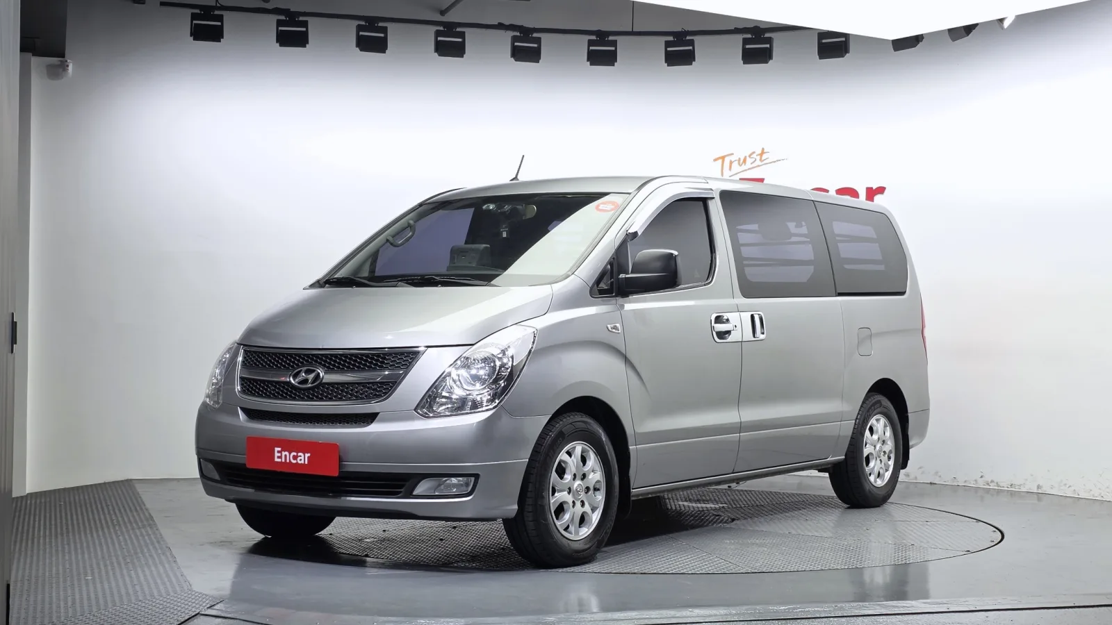 2016 Hyundai Starex