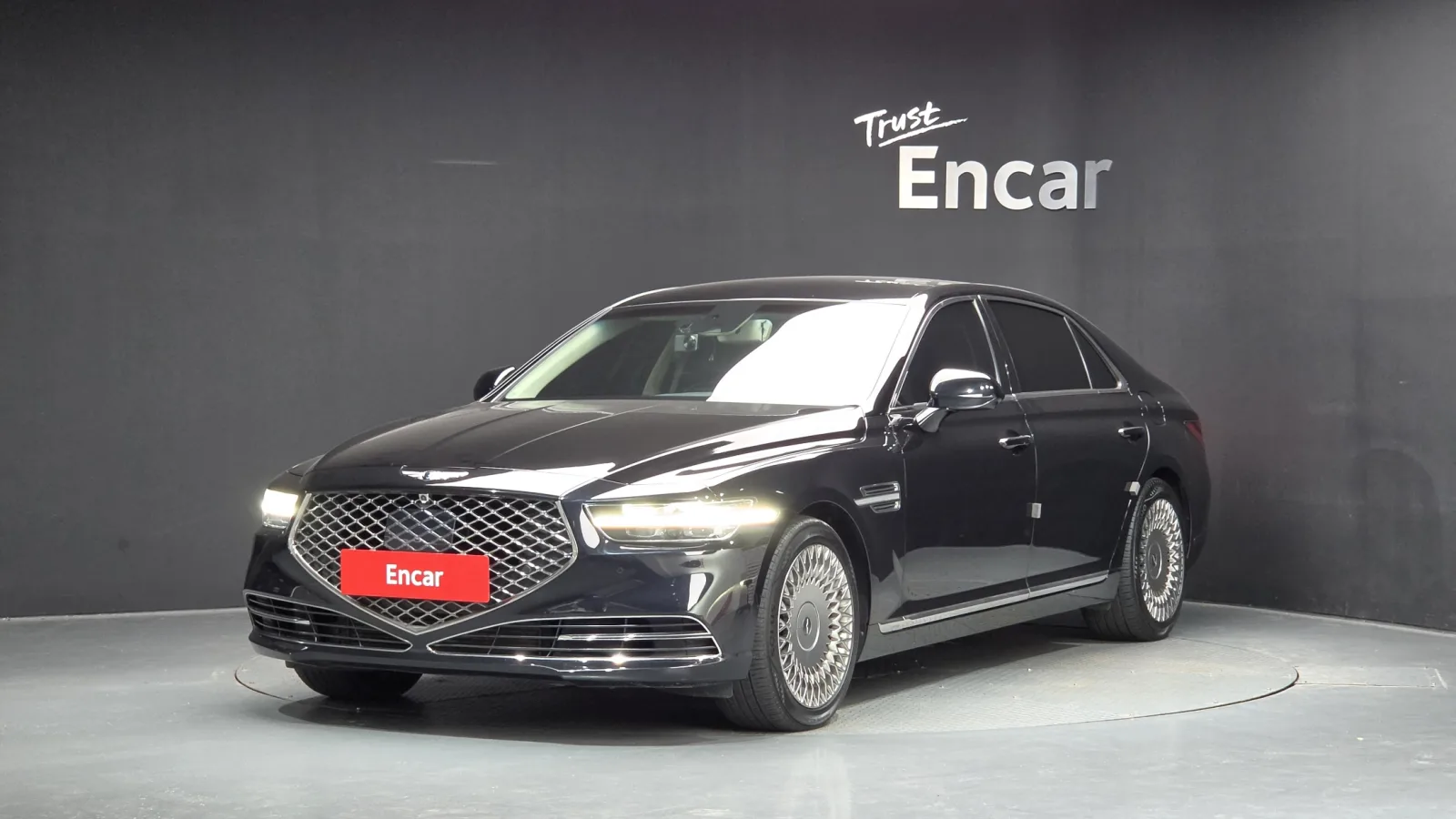 2021 Genesis G90