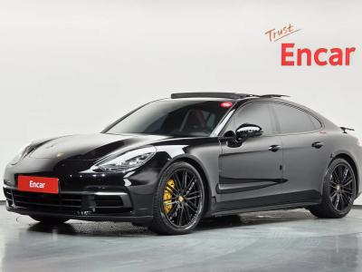 2018 Porsche Panamera