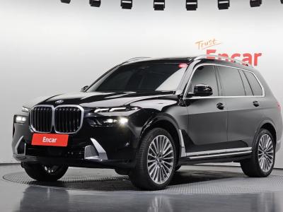 2023 BMW X7