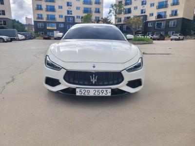 2018 Maserati Ghibli