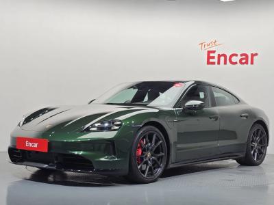 2025 Porsche Taycan