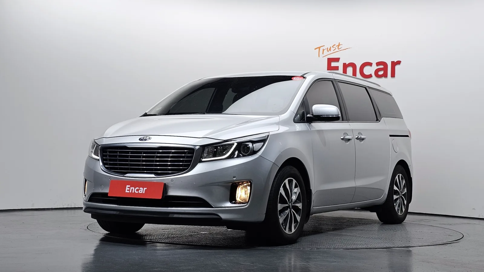 2015 Kia Carnival