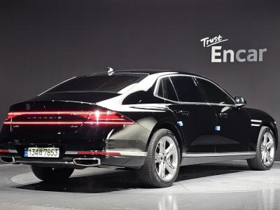 2022 Genesis G90