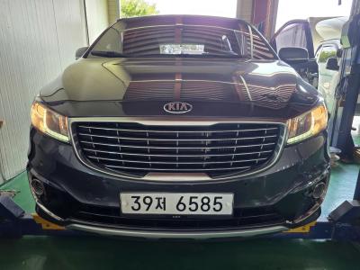 2017 Kia Carnival