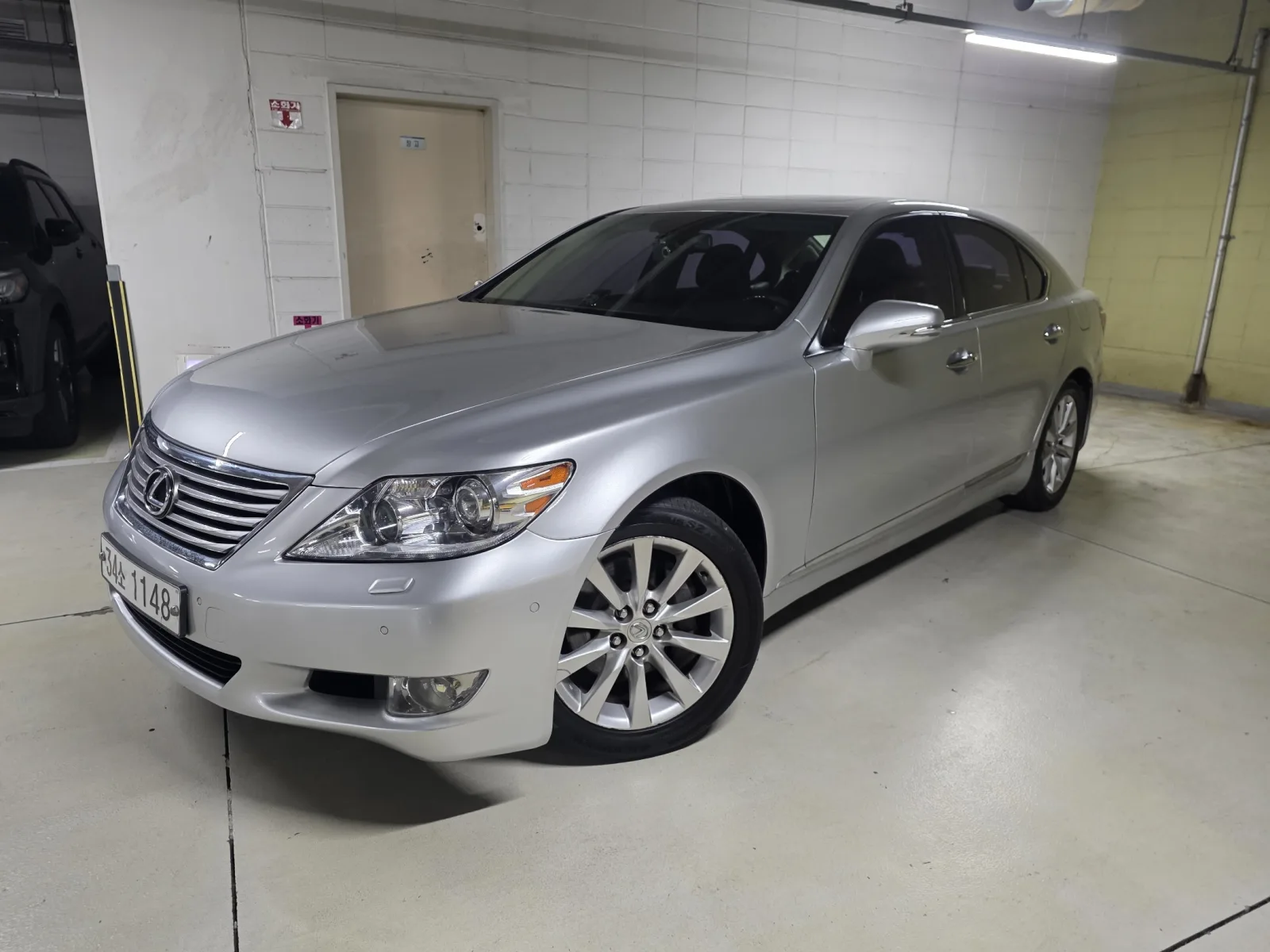 2012 Lexus LS