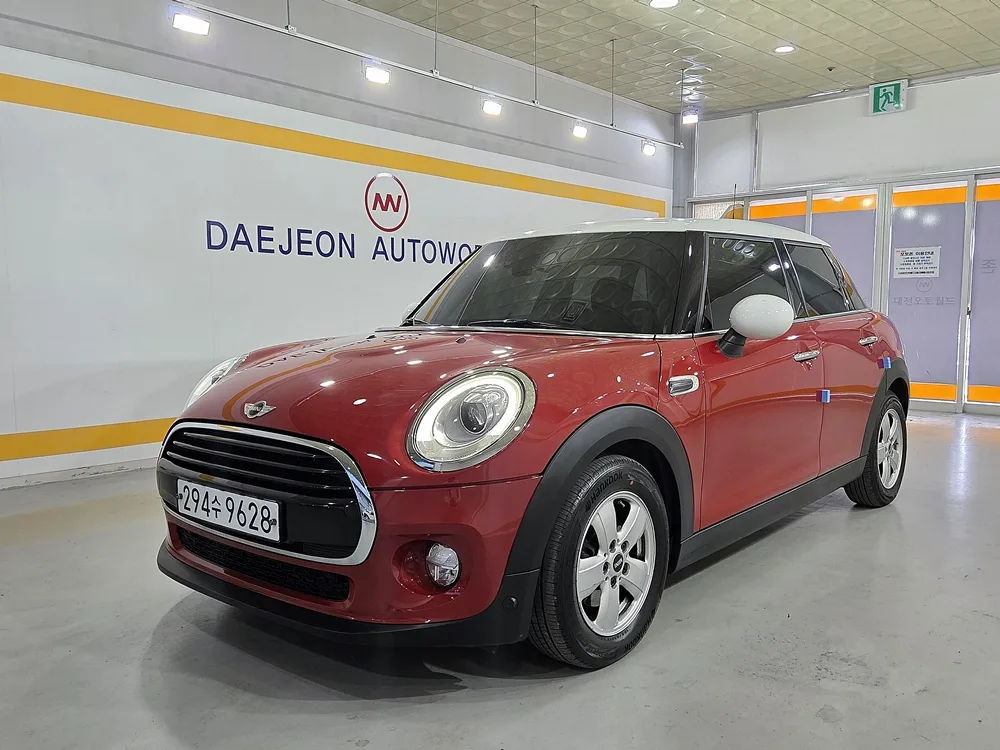 2018 MINI Cooper