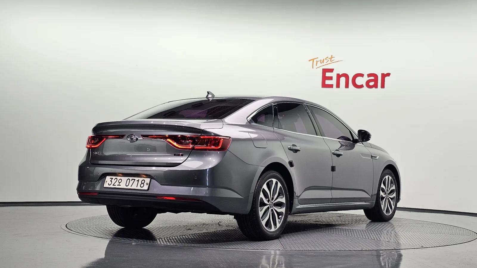 2016 Renault Korea SM6