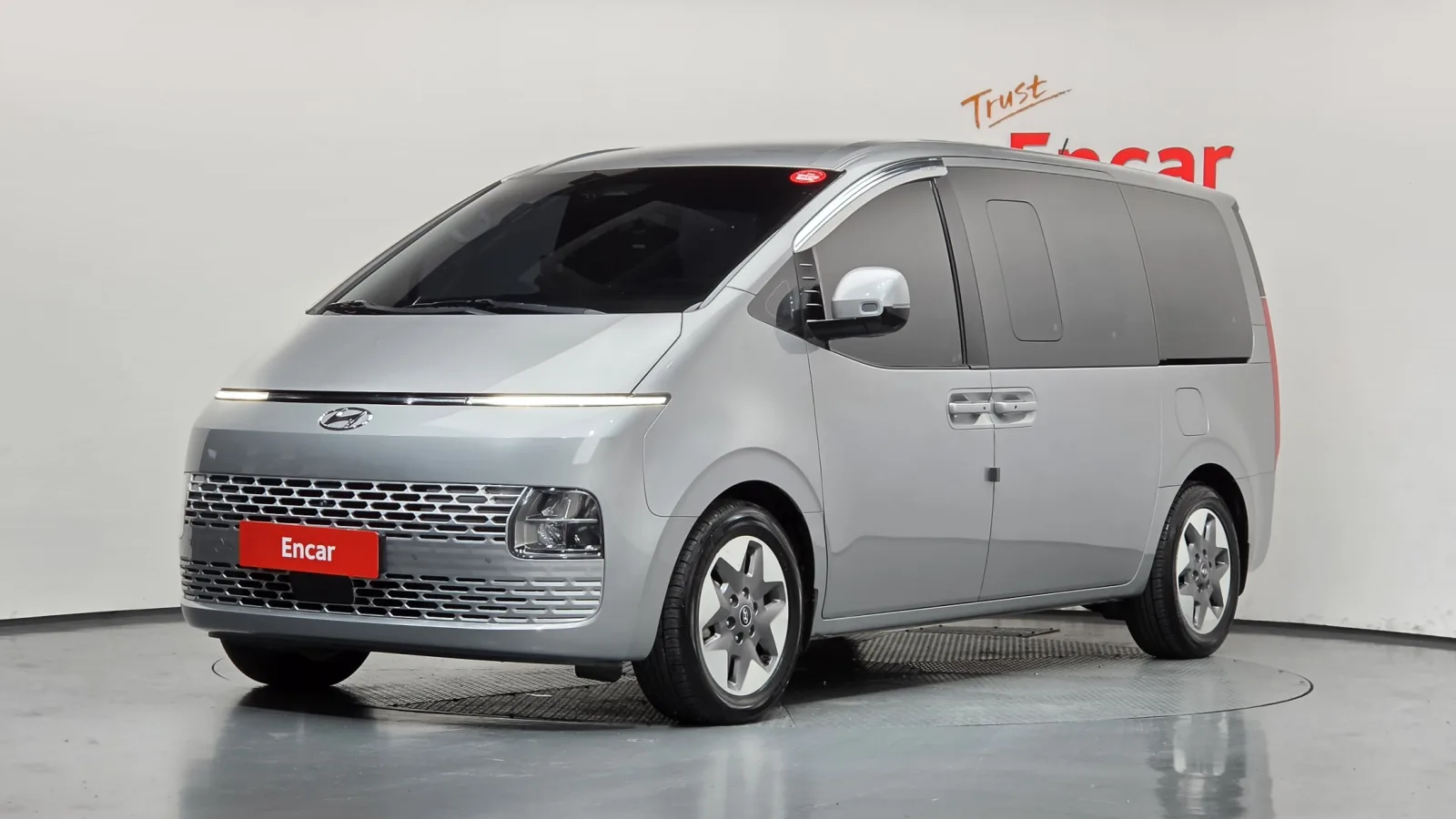 2023 Hyundai Staria