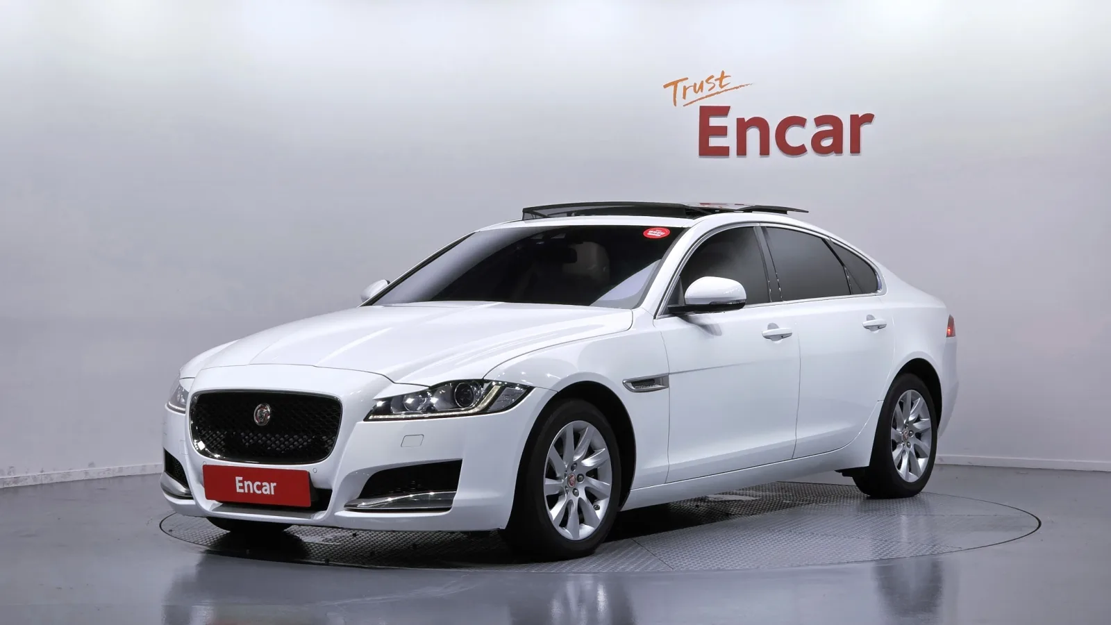 2017 Jaguar XF