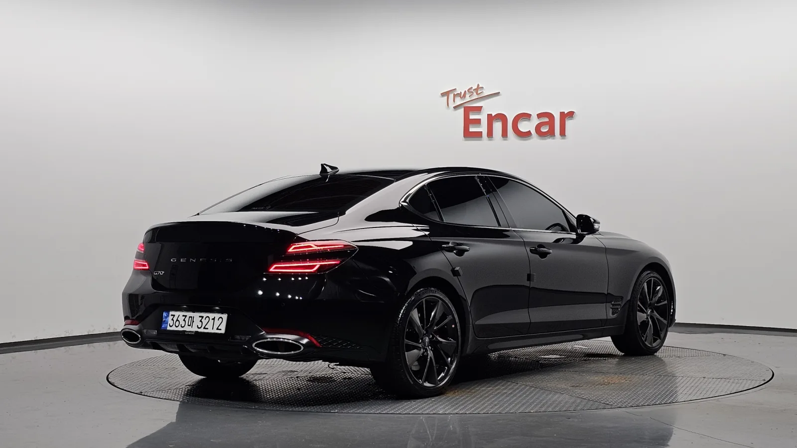 2022 Genesis G70