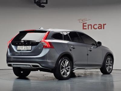 2018 Volvo V60