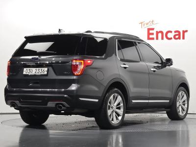 2019 Ford Explorer