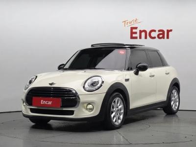 2018 MINI Cooper