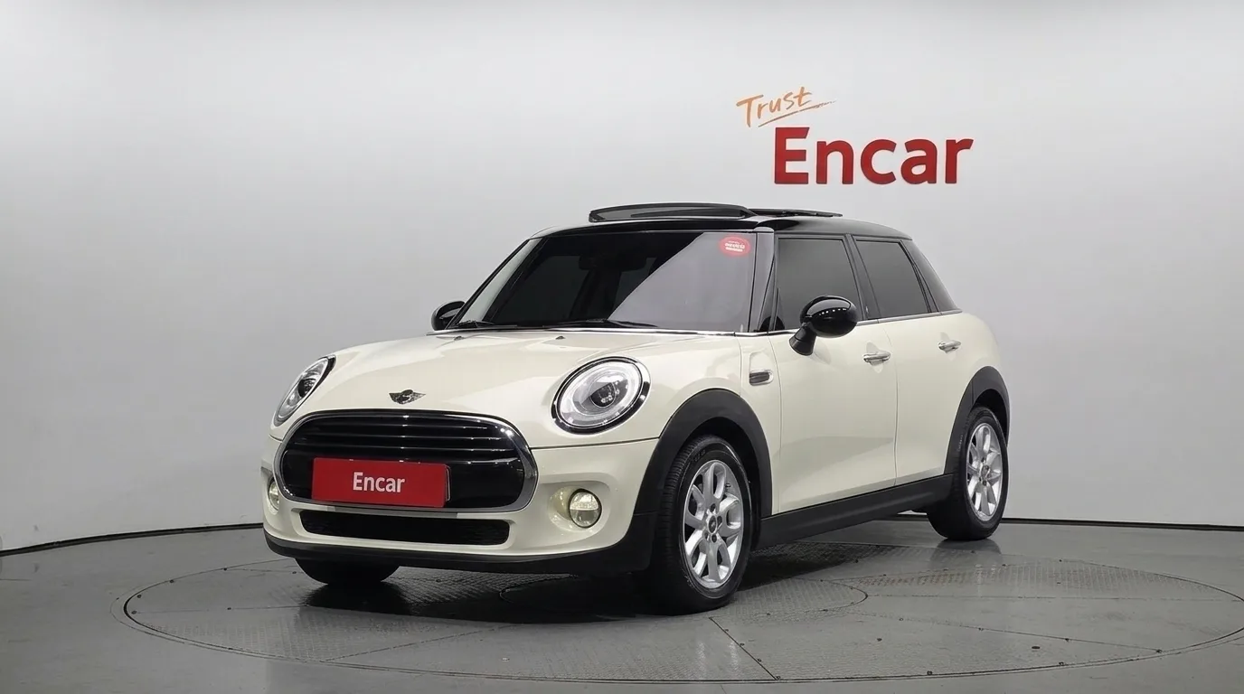 2018 MINI Cooper