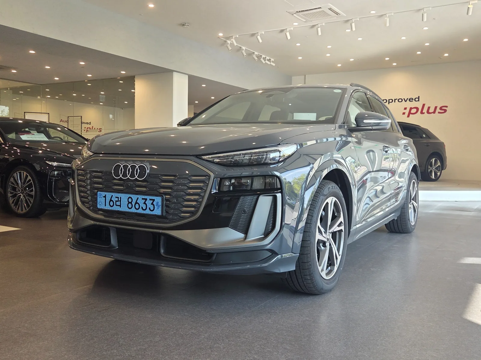2026 Audi Q6 e-tron