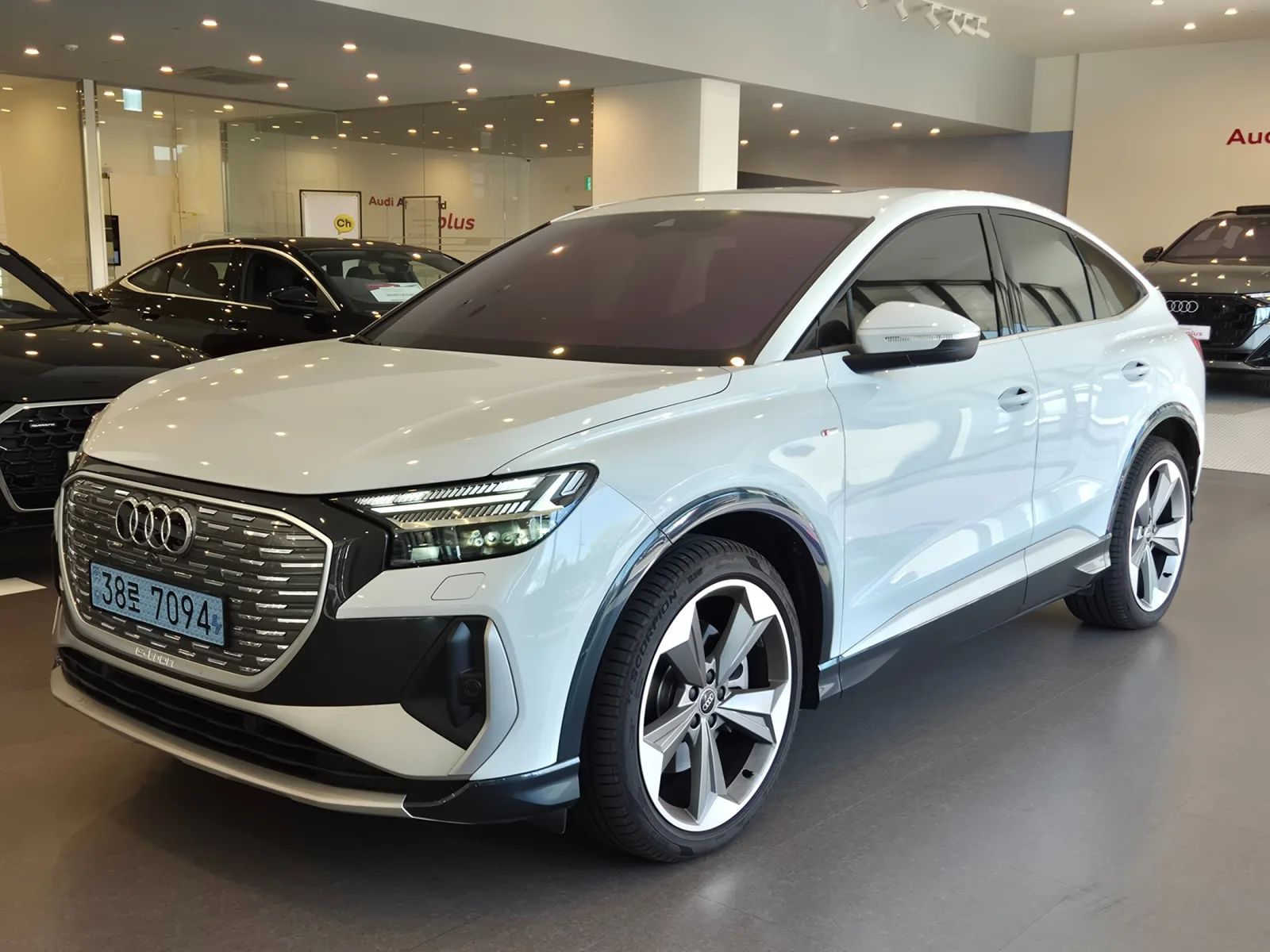 2026 Audi Q4 e-tron