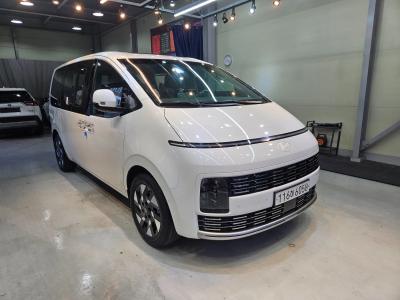 2026 Hyundai Staria