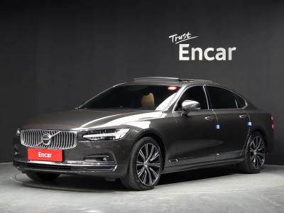 2021 Volvo S90