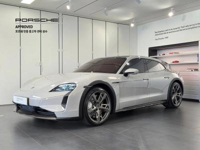 2025 Porsche Taycan