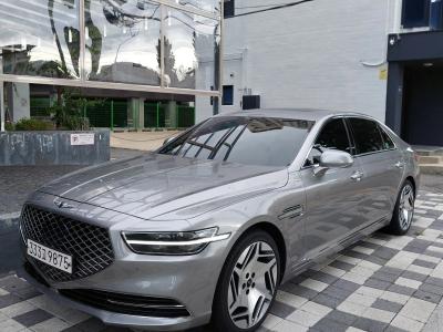 2021 Genesis G90