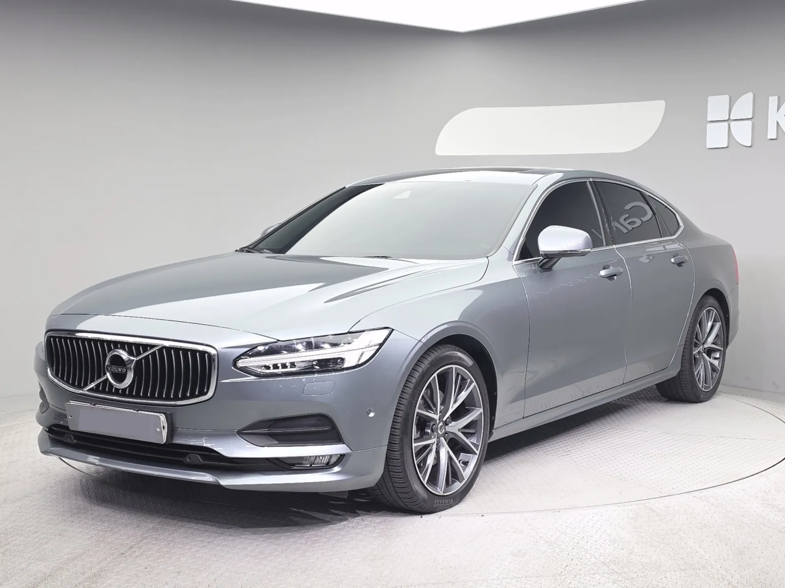 2019 Volvo S90