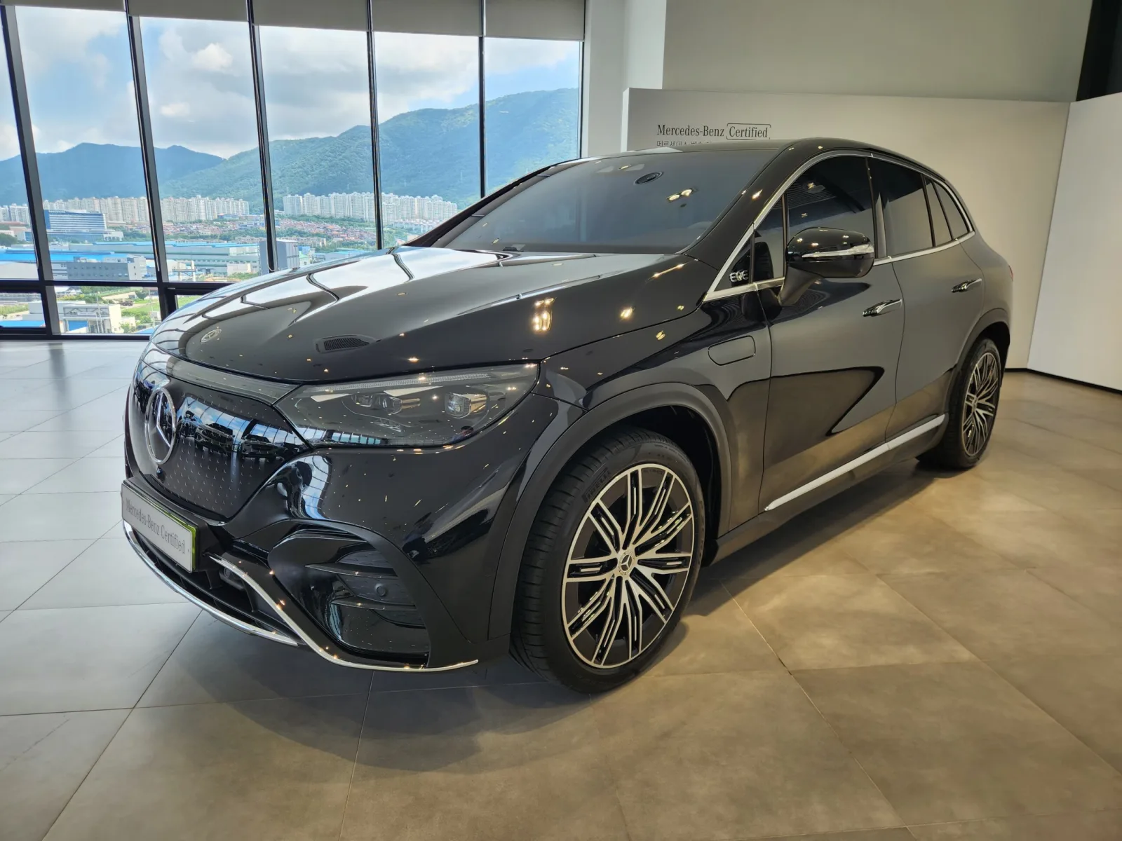 2025 Mercedes-Benz EQE