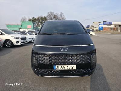 2022 Hyundai Staria