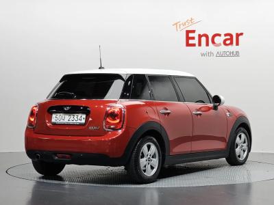 2018 MINI Cooper