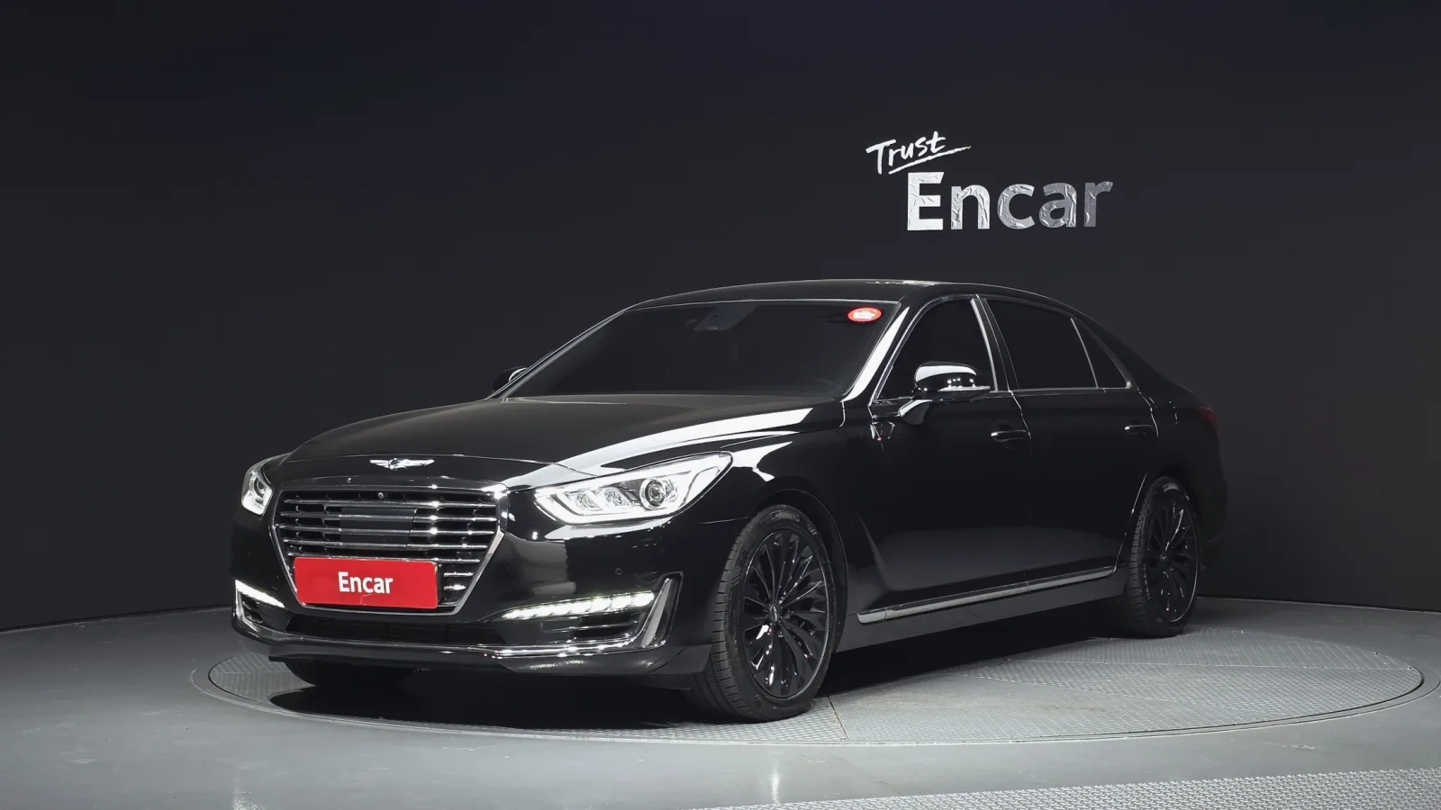 2016 Genesis EQ900